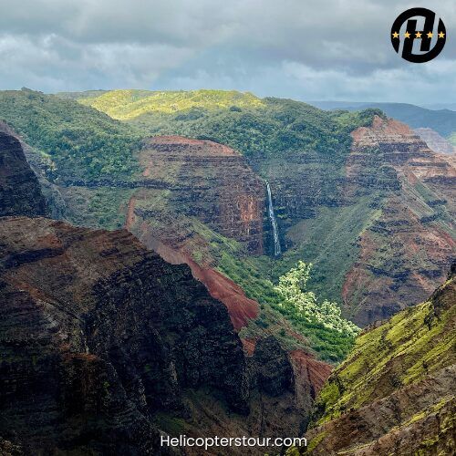 how to take the best Kauai Hawaii helicopter tour photos (1)