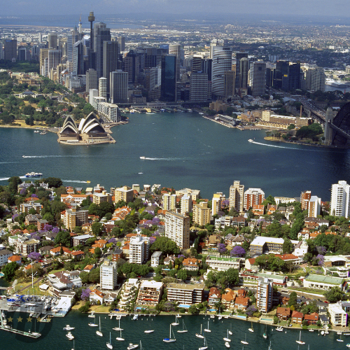 Best Australia helicopter tours — Great Barrier Reef and Sydney Harbour aerial view