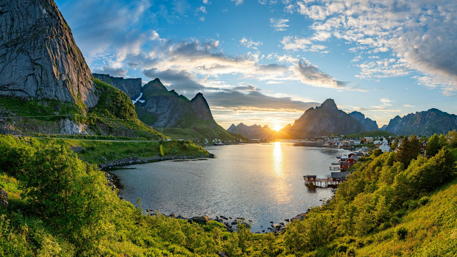 Best Norway helicopter tours — fjords, glaciers and Norwegian coastline aerial view